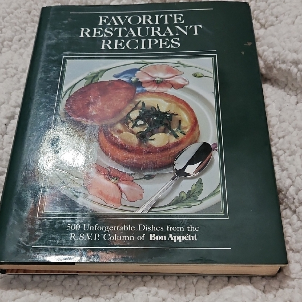 FAVORITE RESTAURANT RECIPES HARDCOVER COOKBOOK